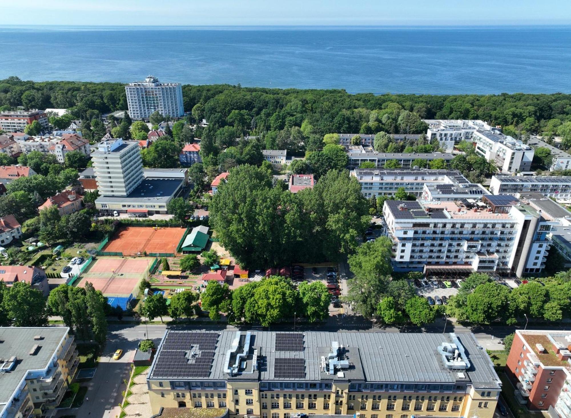 Factory Resort Wellness & Spa Kołobrzeg Buitenkant foto